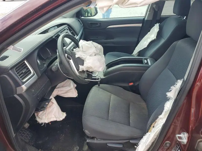 2019 TOYOTA HIGHLANDER LE  