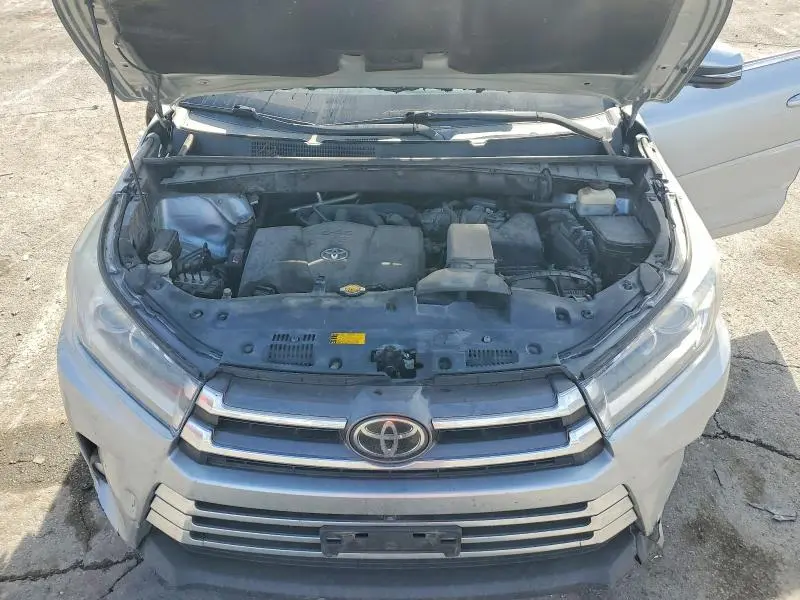 2017 TOYOTA HIGHLANDER LIMITED  