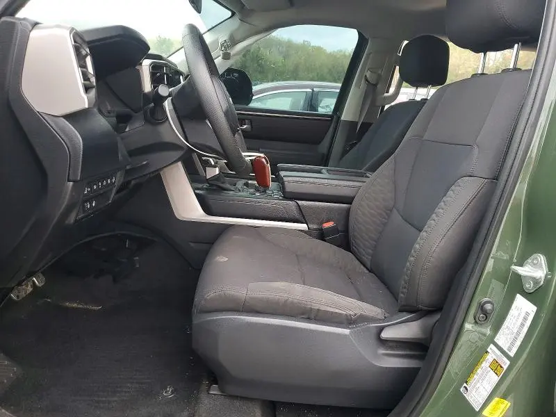 2022 TOYOTA TUNDRA SR5  