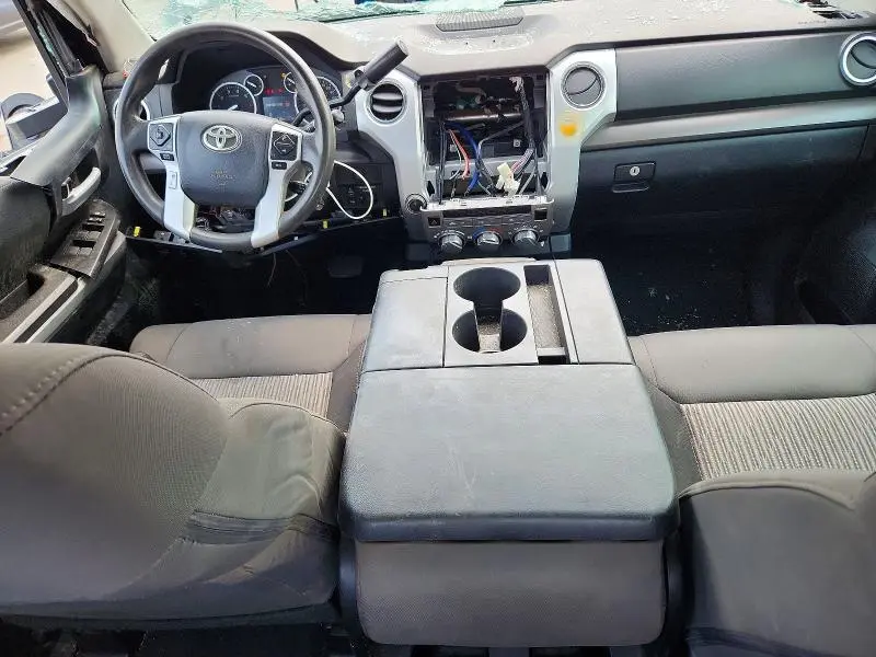2017 TOYOTA TUNDRA SR5  