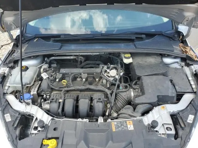 2017 FORD FOCUS SE  