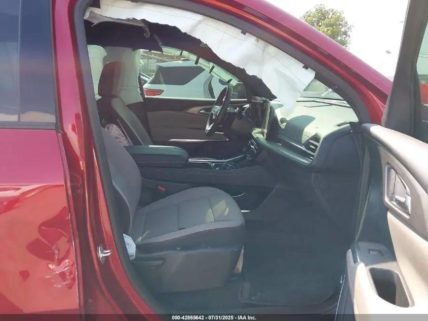 2025 CHEVROLET TRAVERSE FWD LT