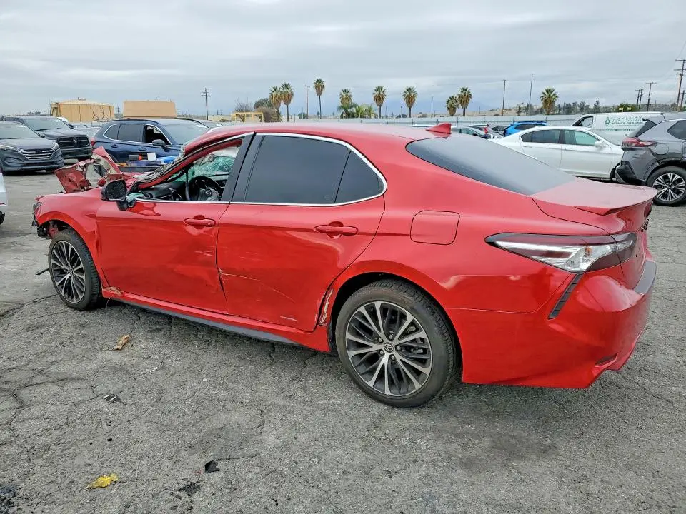 2020 TOYOTA CAMRY SE  