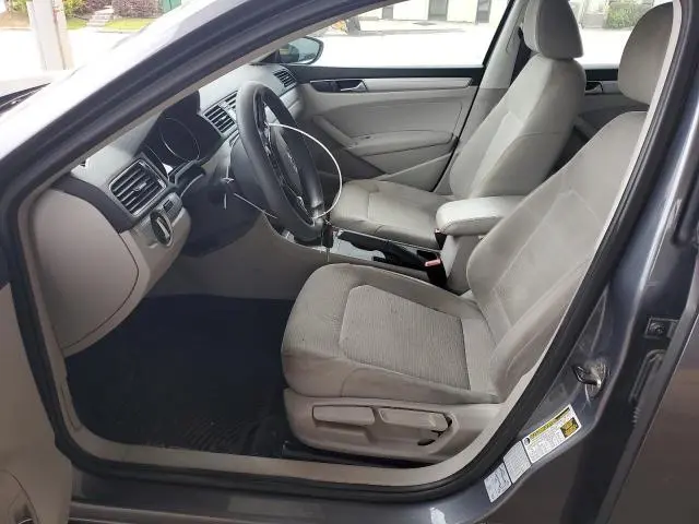 2017 VOLKSWAGEN PASSAT S  