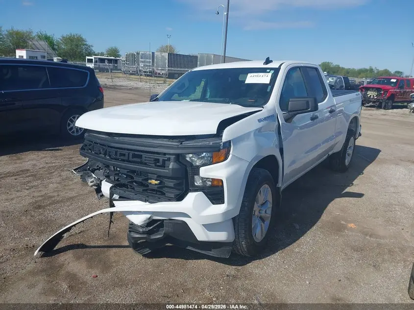 2024 CHEVROLET SILVERADO 1500 4WD  STANDARD BED CUSTOM