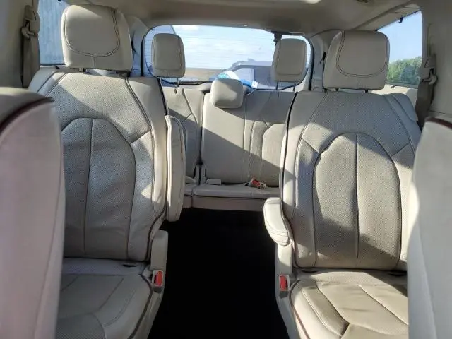 2017 CHRYSLER PACIFICA LIMITED  