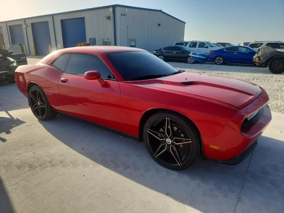 2012 DODGE CHALLENGER SXT  