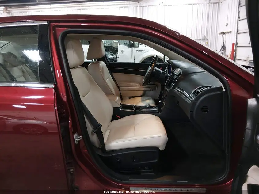 2016 CHRYSLER 300C AWD