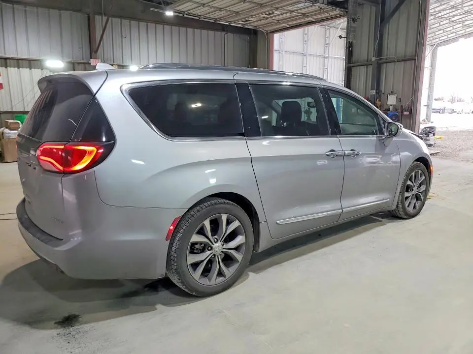 2018 CHRYSLER PACIFICA LIMITED  