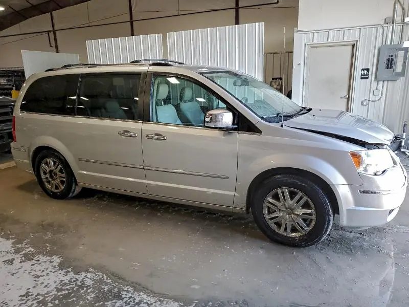 2010 CHRYSLER TOWN & COUNTRY LIMITED  