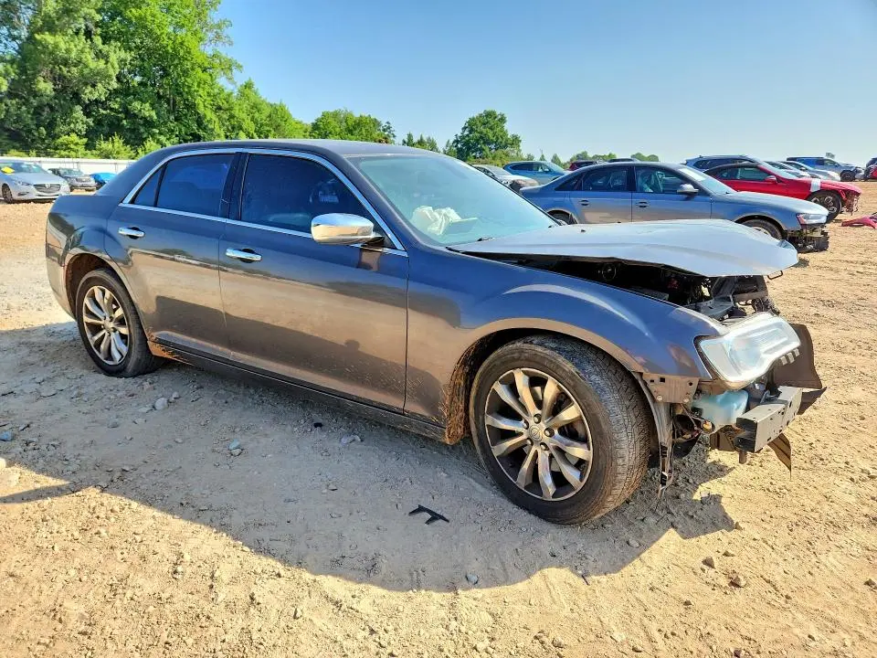 2016 CHRYSLER 300C   