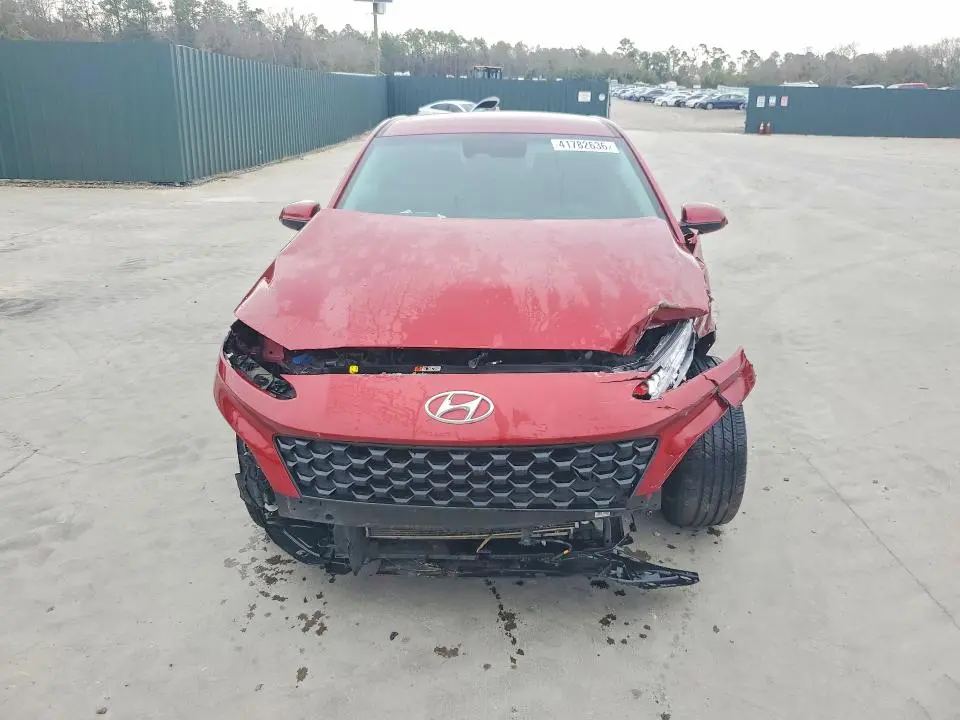 2023 HYUNDAI KONA SE  