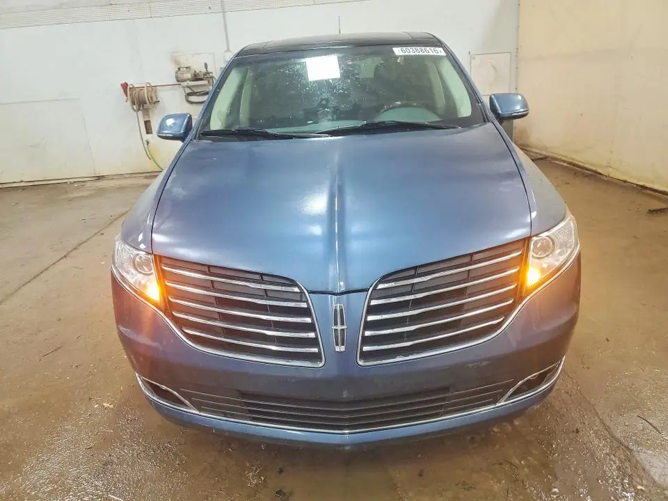 2018 LINCOLN MKT   