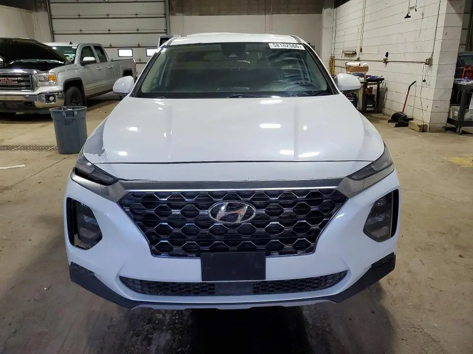 2019 HYUNDAI SANTA FE SE  