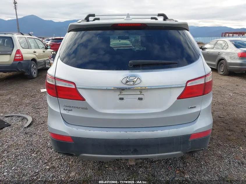 2016 HYUNDAI SANTA FE SE