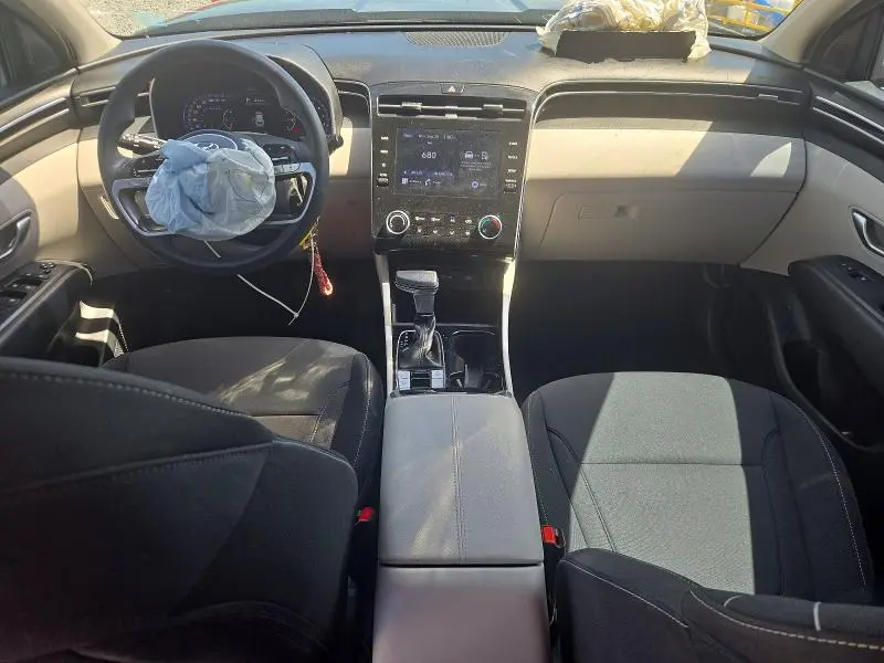 2023 HYUNDAI TUCSON SE  