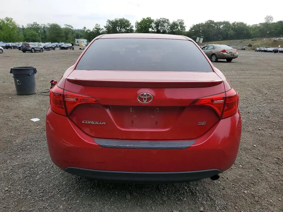 2017 TOYOTA COROLLA SE  