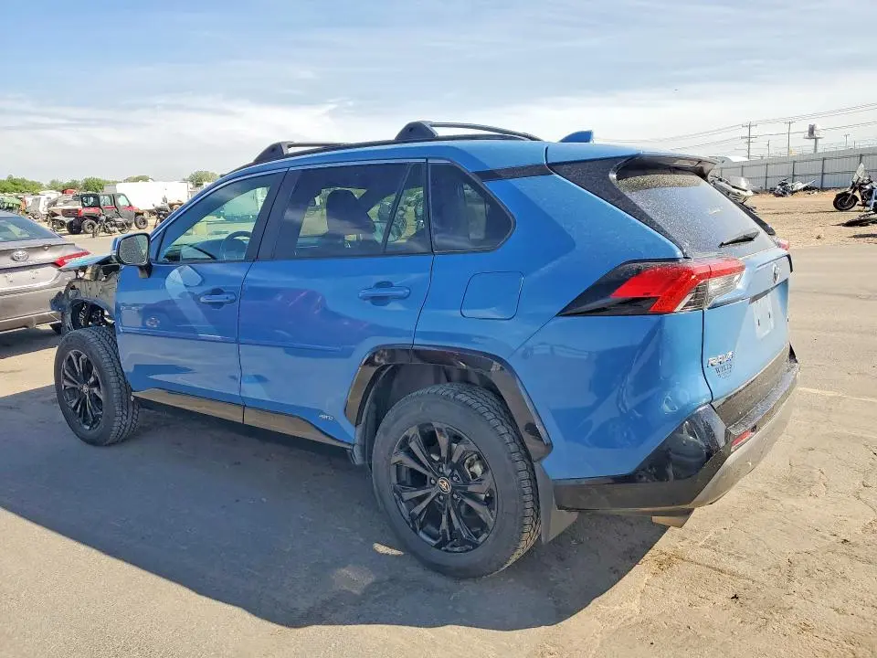 2022 TOYOTA RAV4 SE  