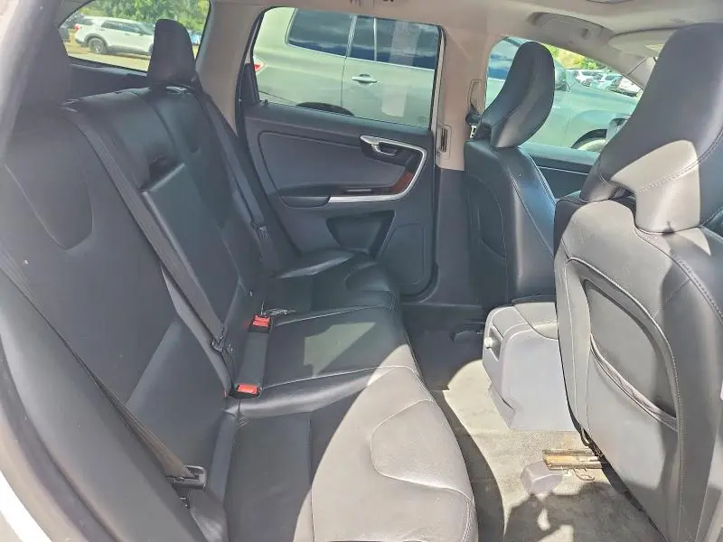 2017 VOLVO XC60 T5 INSCRIPTION  