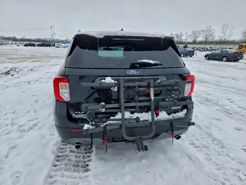 2021 FORD EXPLORER XLT  