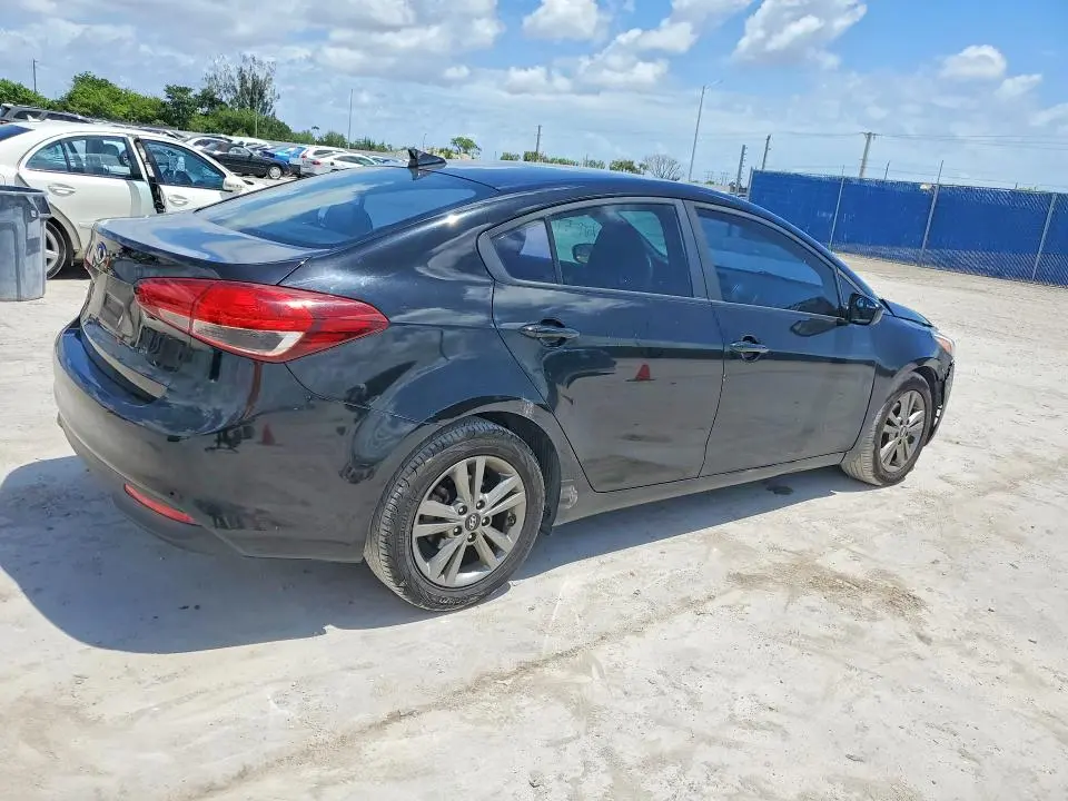 2018 KIA FORTE LX  