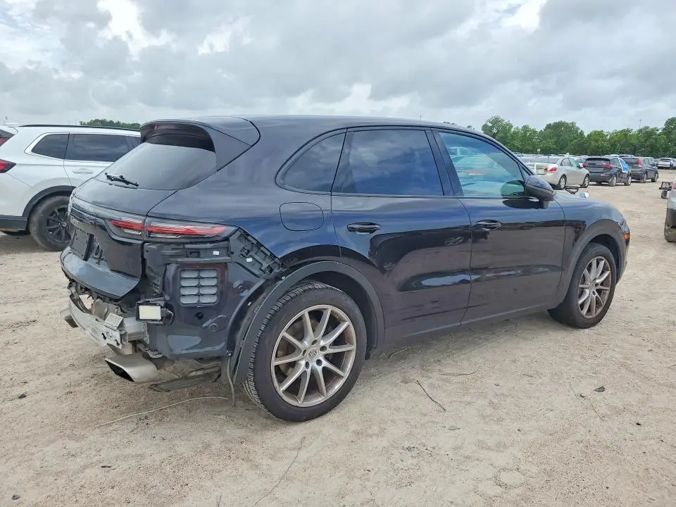 2019 PORSCHE CAYENNE   