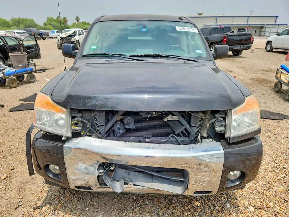 2014 NISSAN TITAN SV  