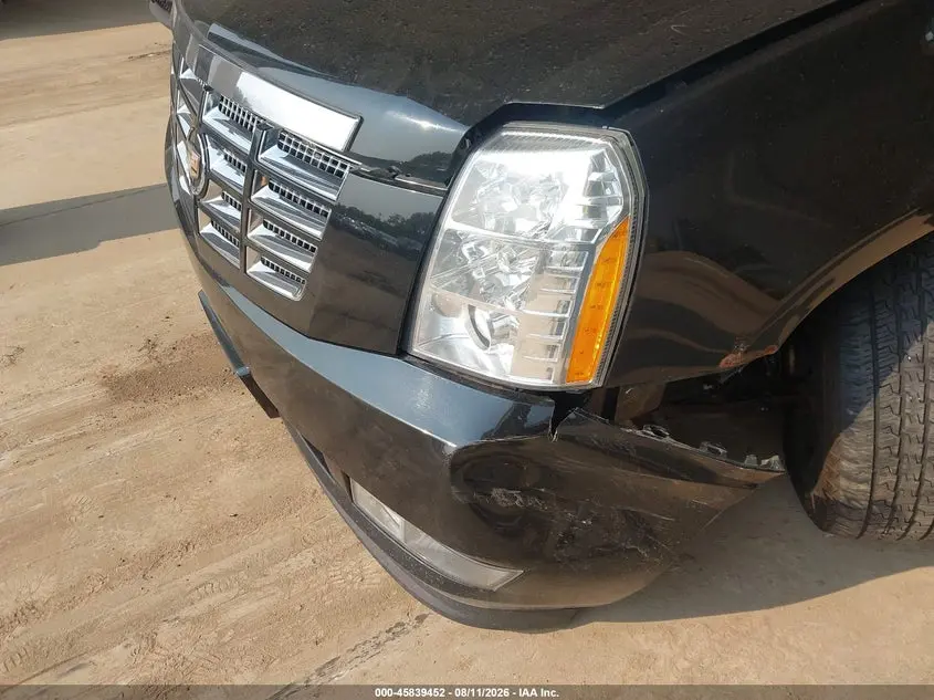2013 CADILLAC ESCALADE LUXURY
