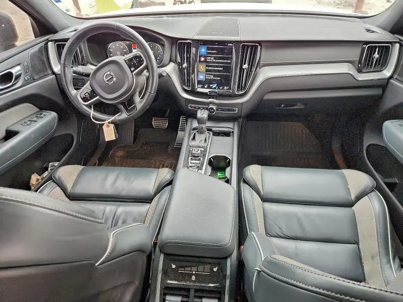 2021 VOLVO XC60 T5 R-DESIGN  