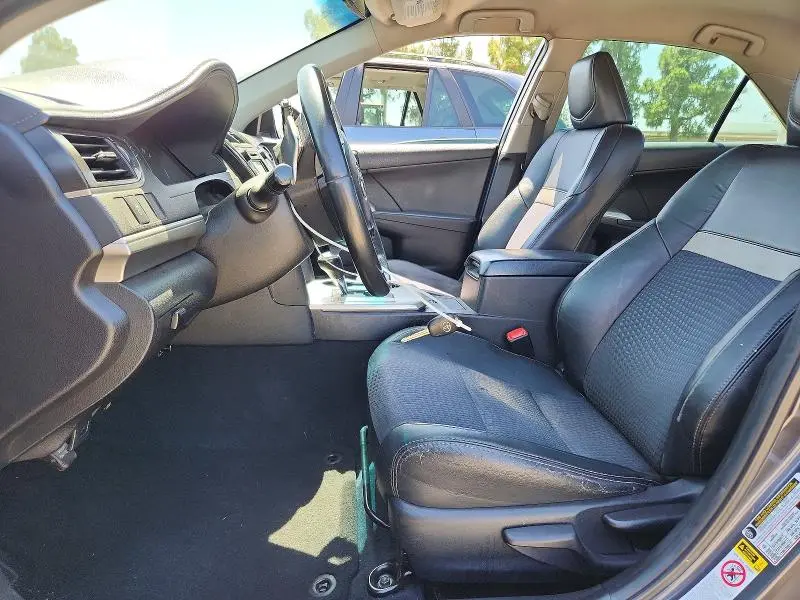 2012 TOYOTA CAMRY SE  