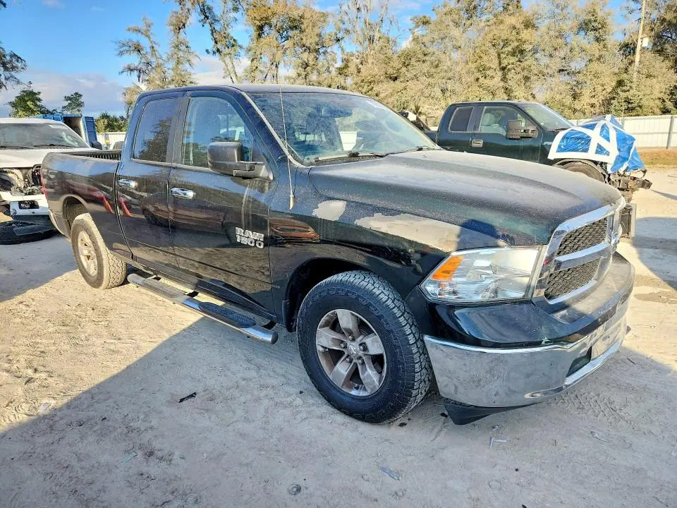 2016 RAM 1500 SLT  