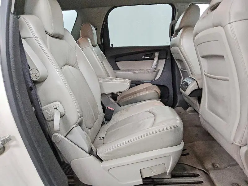 2010 GMC ACADIA SLT-1  