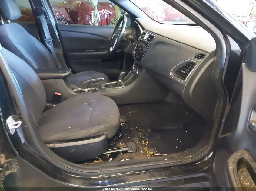 2013 CHRYSLER 200 TOURING