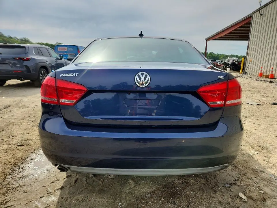 2013 VOLKSWAGEN PASSAT SE  