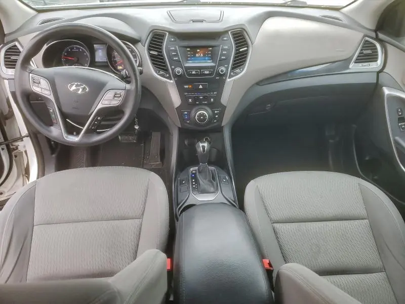 2016 HYUNDAI SANTA FE SE  