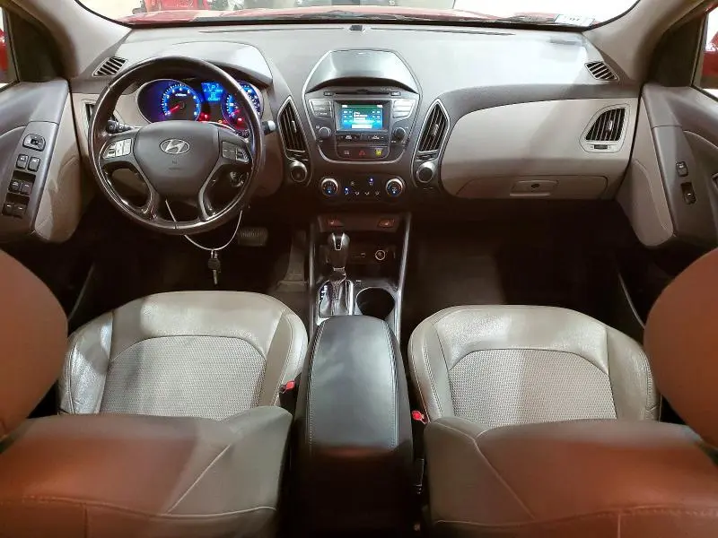2015 HYUNDAI TUCSON SE  
