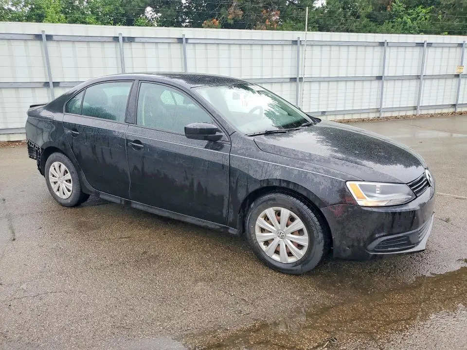 2013 VOLKSWAGEN JETTA BASE  