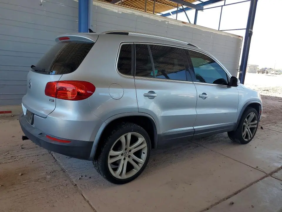 2016 VOLKSWAGEN TIGUAN S  