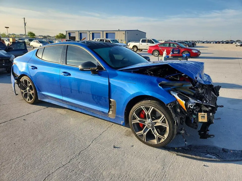 2018 KIA STINGER GT2  