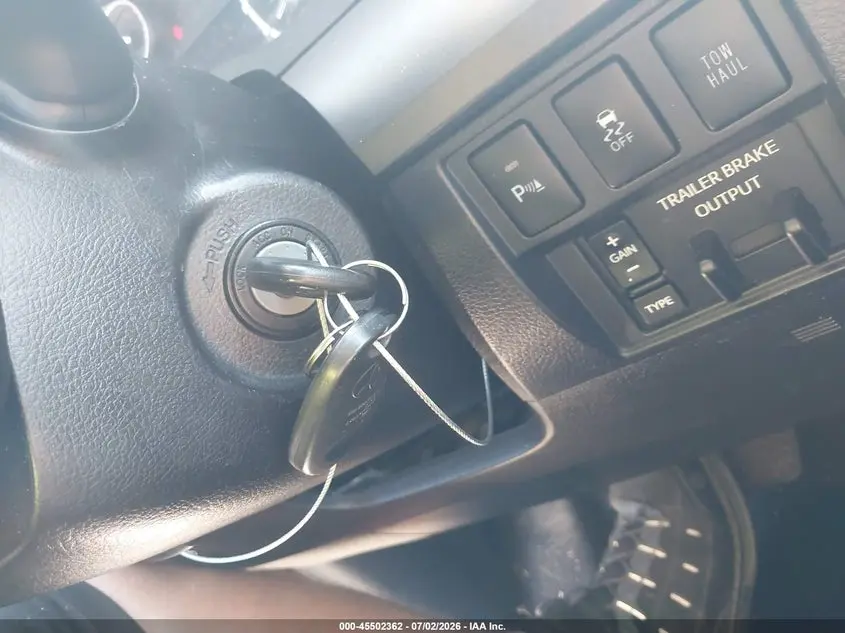 2016 TOYOTA TUNDRA SR5 5.7L V8