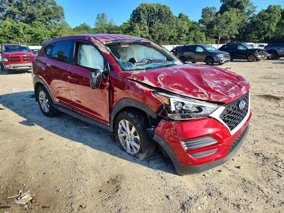 2021 HYUNDAI TUCSON SE  