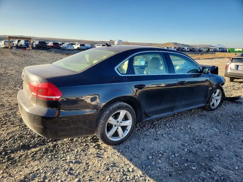 2013 VOLKSWAGEN PASSAT SE  