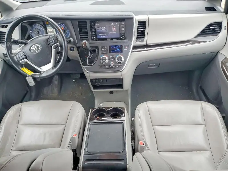 2019 TOYOTA SIENNA XLE 8-PASSENGER  