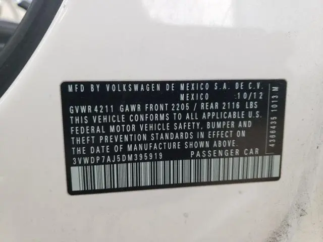 2013 VOLKSWAGEN JETTA SE  
