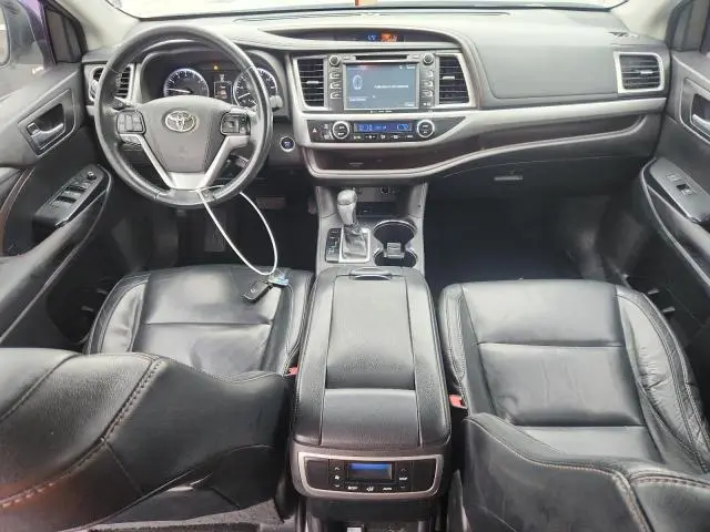 2016 TOYOTA HIGHLANDER XLE  