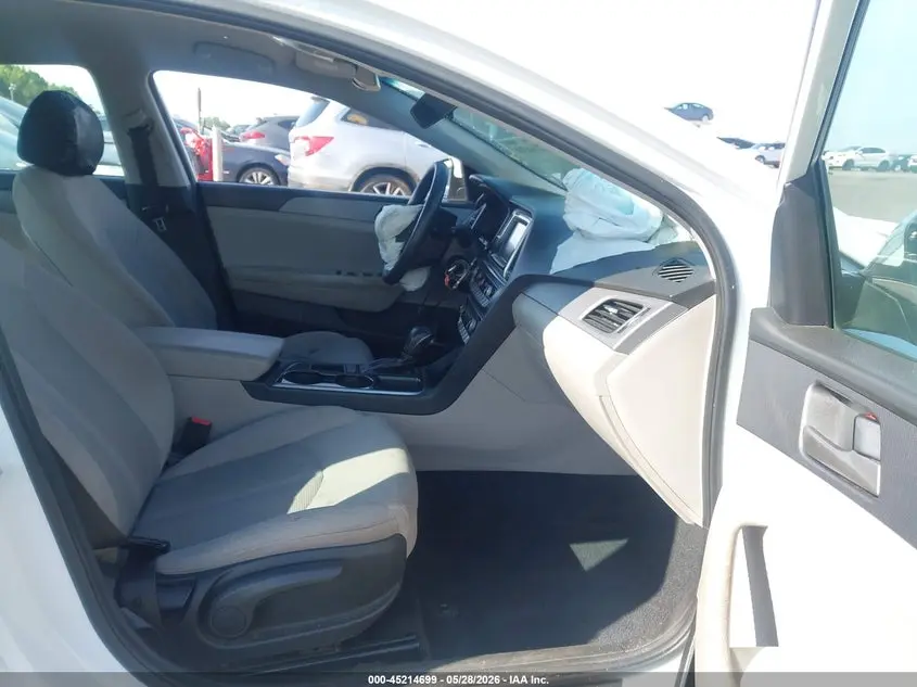 2019 HYUNDAI SONATA SE