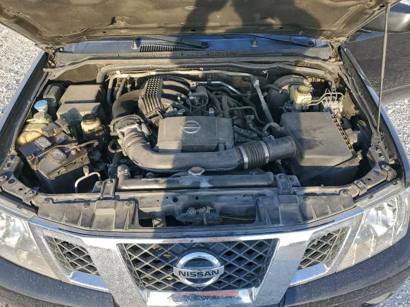 2015 NISSAN FRONTIER S  