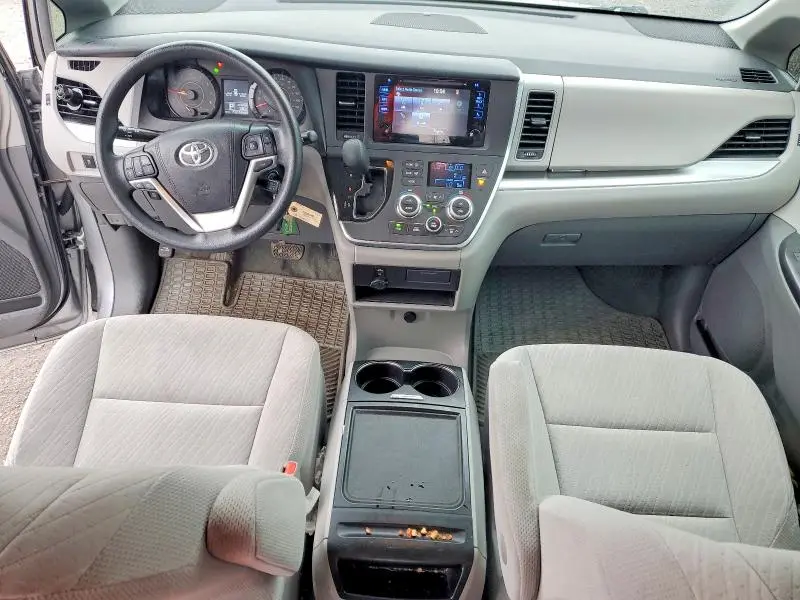 2017 TOYOTA SIENNA LE 8-PASSENGER  