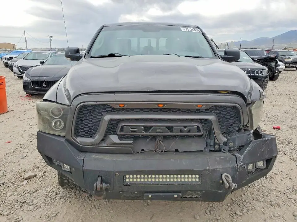2017 RAM 1500 SLT  