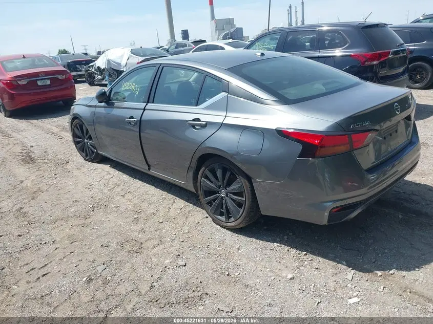 2022 NISSAN ALTIMA SR FWD